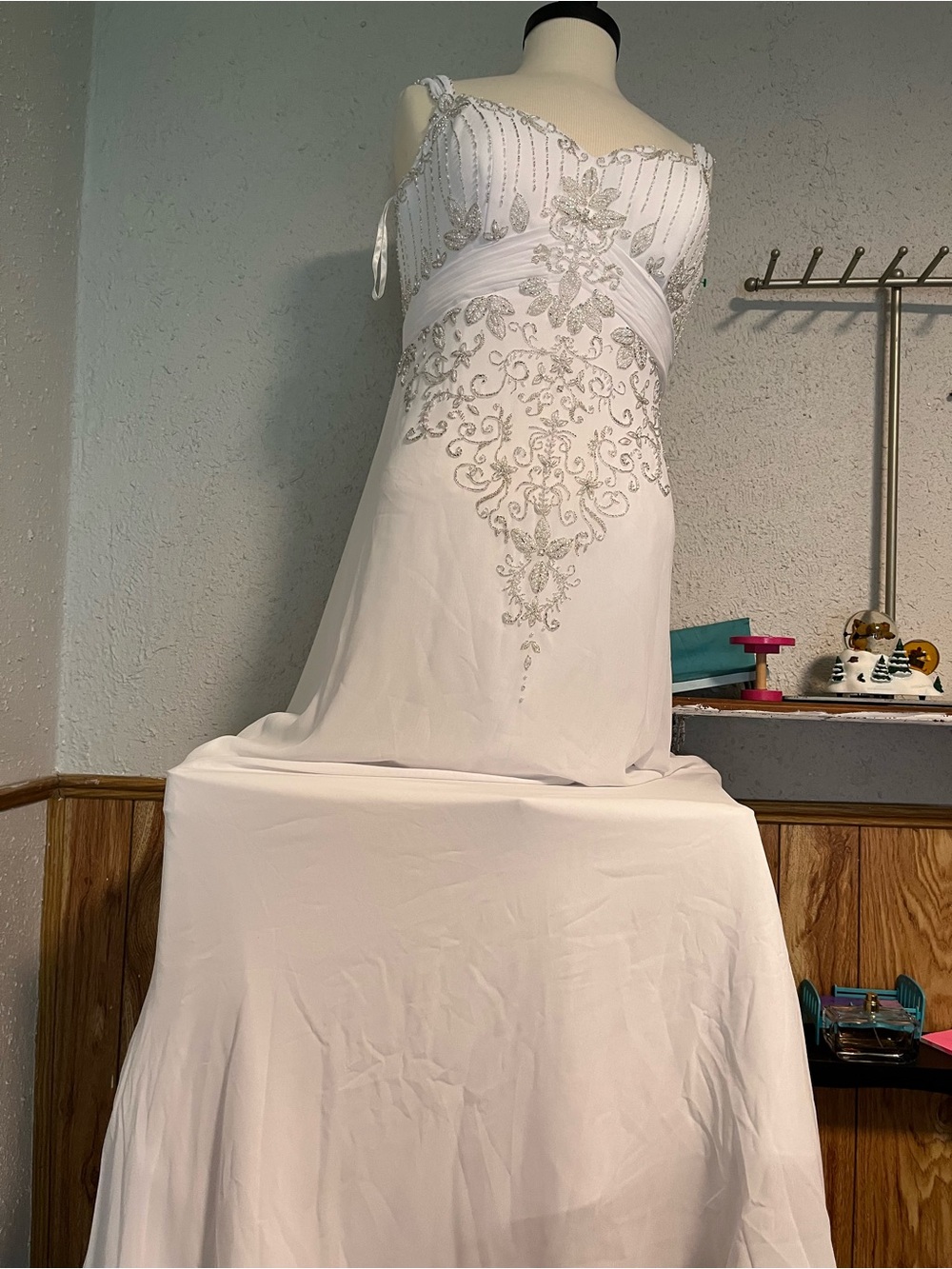 Embellished White One-Shoulder Evening Gown
